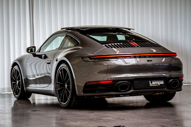 Porsche 992 Carrera