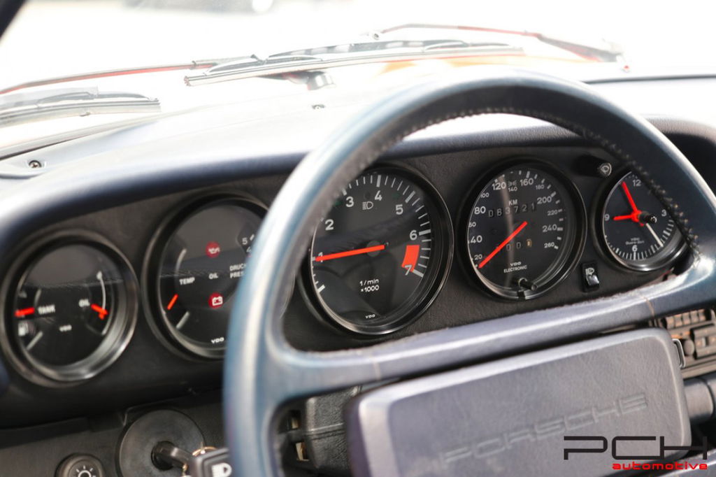 Porsche 911 Carrera 3.2