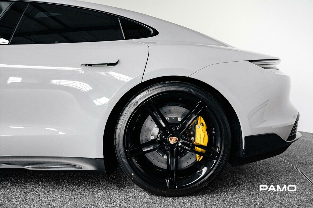 Porsche Taycan Turbo S