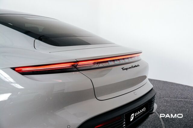 Porsche Taycan Turbo S