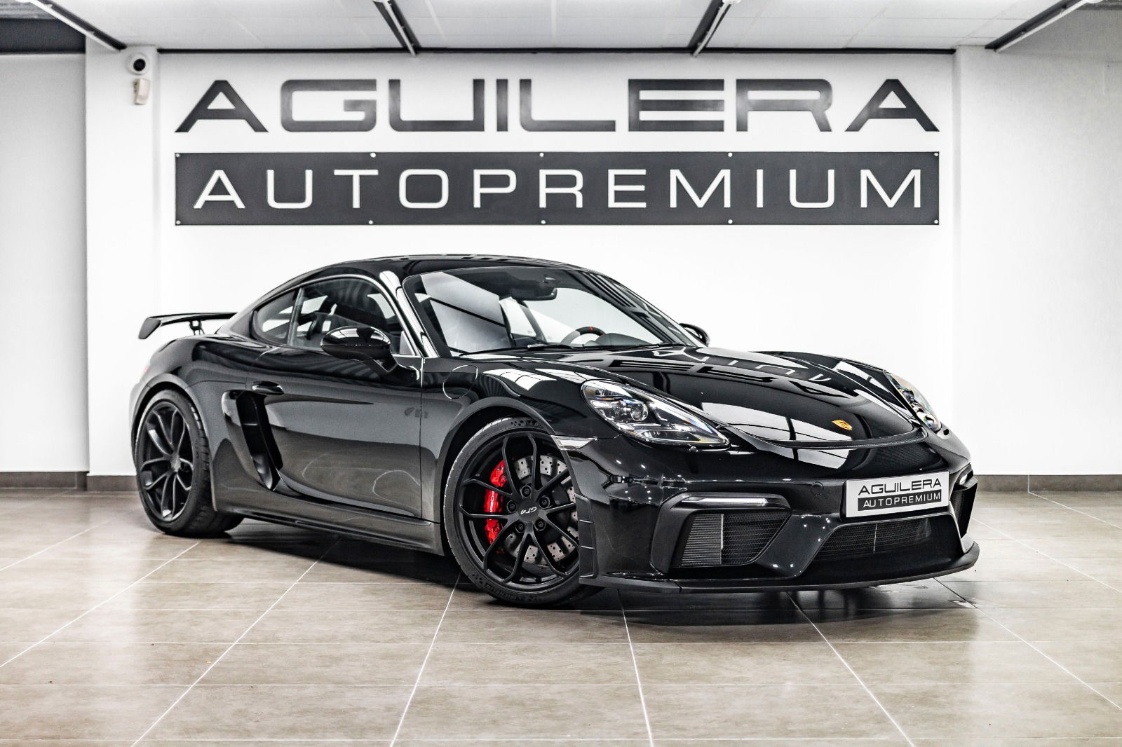 Porsche 718 Cayman GT4