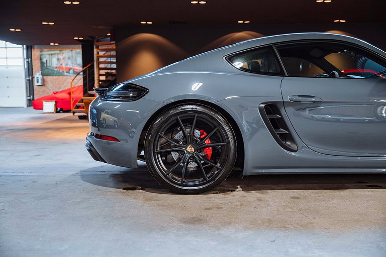 Porsche 718 Cayman GTS