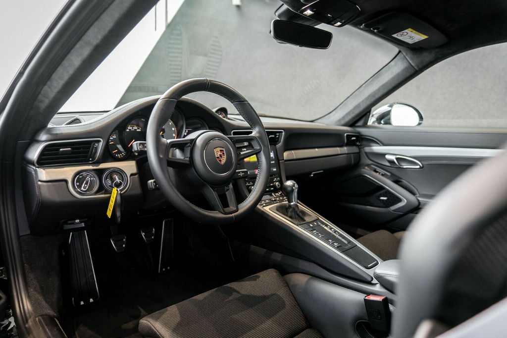 Porsche 991.2 GT3 Touring