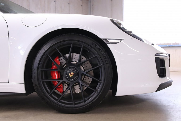 Porsche 991.2 Carrera 4 GTS