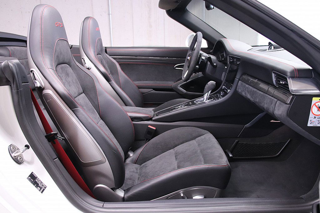 Porsche 991.2 Carrera 4 GTS