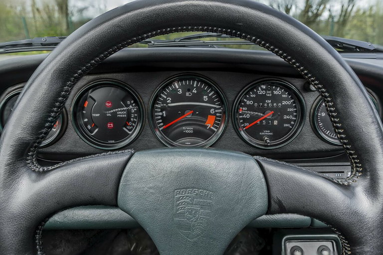 Porsche 911 Carrera 3.2 Speedster