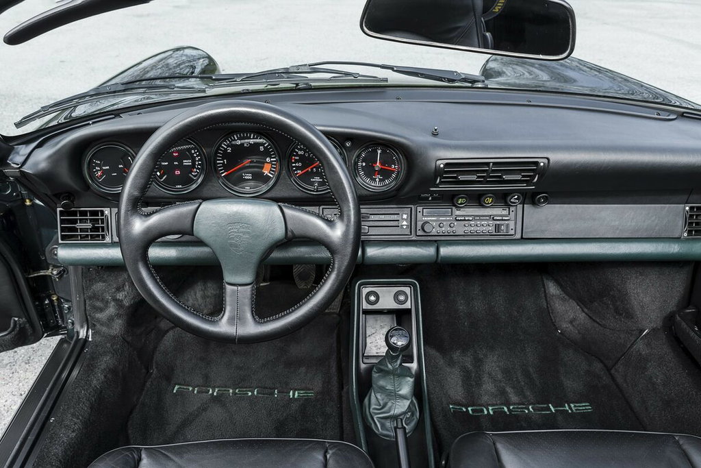 Porsche 911 Carrera 3.2 Speedster