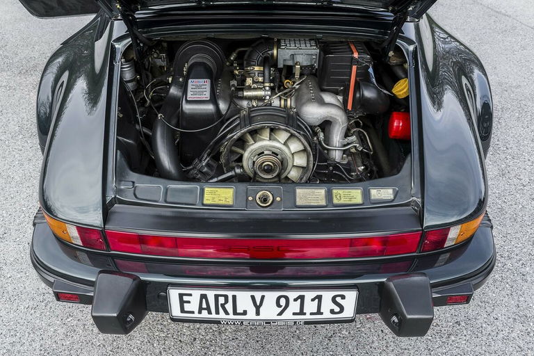 Porsche 911 Carrera 3.2 Speedster