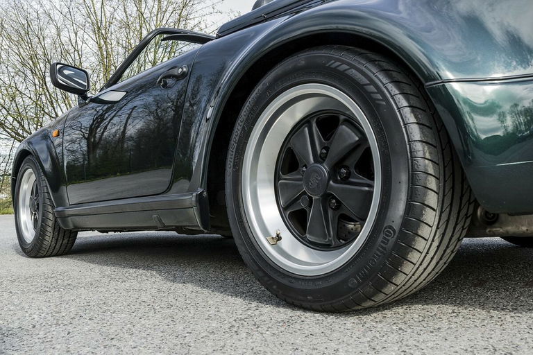 Porsche 911 Carrera 3.2 Speedster