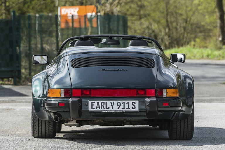 Porsche 911 Carrera 3.2 Speedster