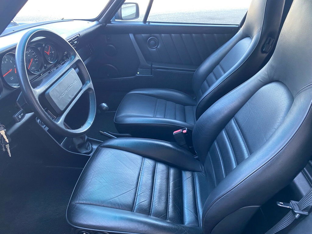 Porsche 911 Carrera 3.2