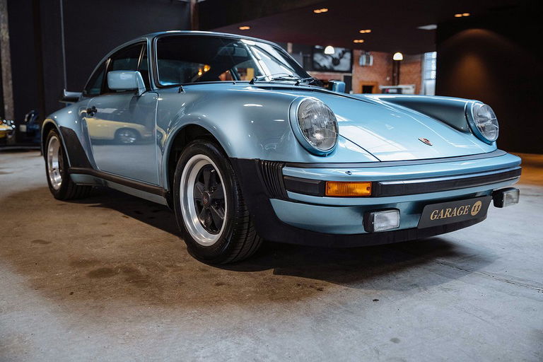 Porsche 911 Turbo 3.3