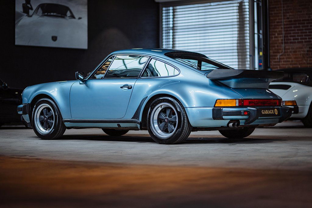 Porsche 911 Turbo 3.3