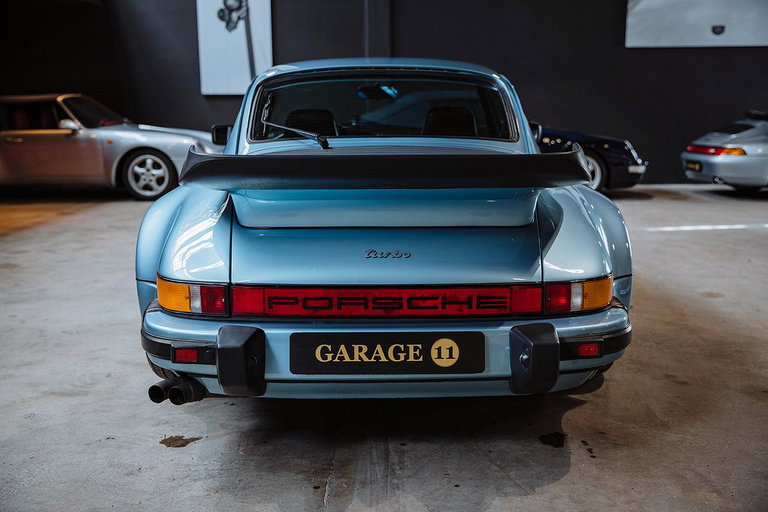 Porsche 911 Turbo 3.3