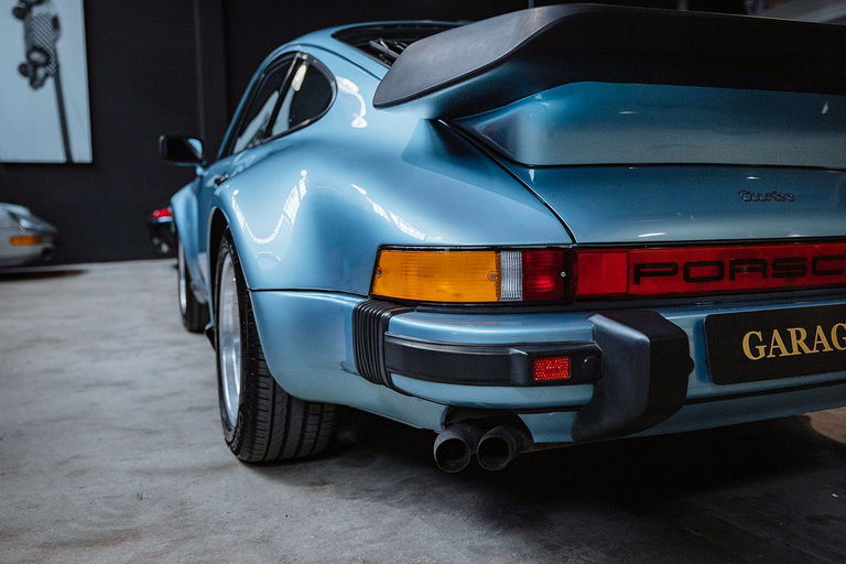 Porsche 911 Turbo 3.3