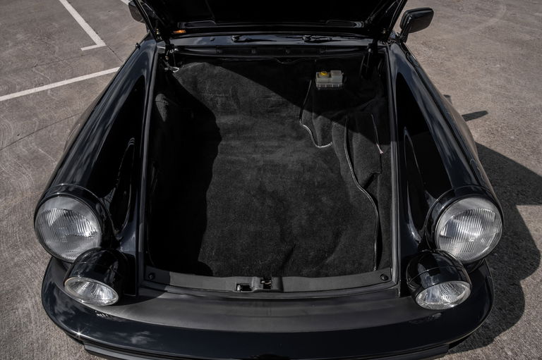 Porsche 911 Carrera 3.2 Speedster