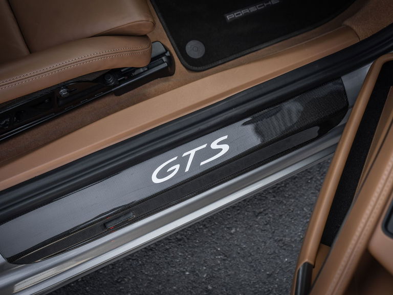 Porsche 991 Carrera GTS