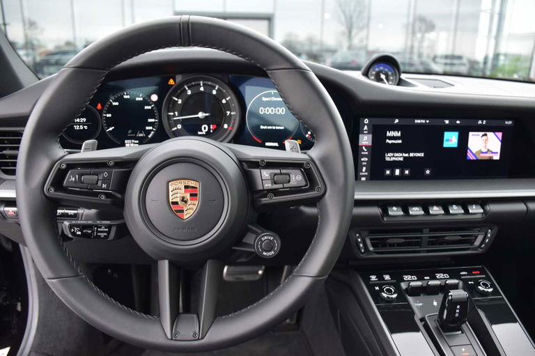 Porsche 992 Carrera 4S