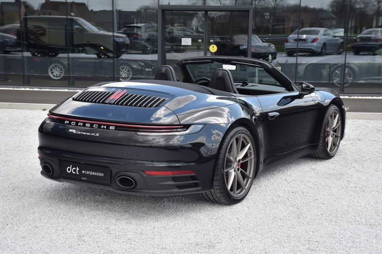 Porsche 992 Carrera 4S