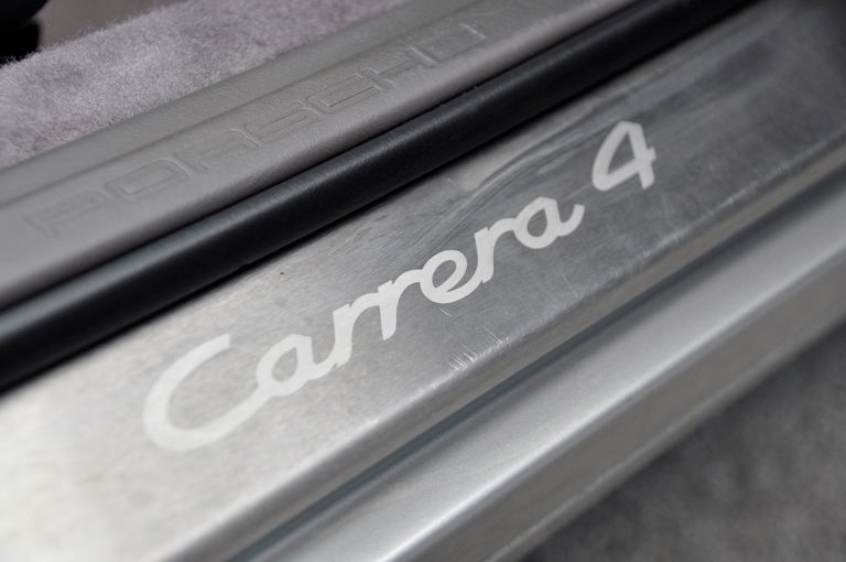 Porsche 993 Carrera 4
