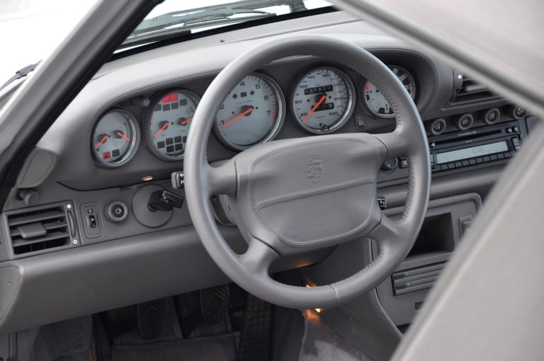 Porsche 993 Carrera 4