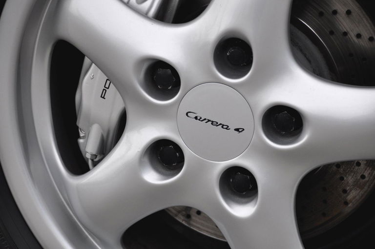 Porsche 993 Carrera 4