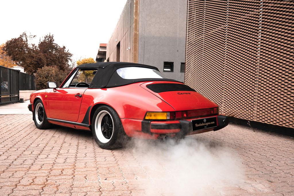 Porsche 911 Carrera 3.2