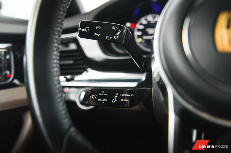 Porsche Panamera 4 E-Hybrid