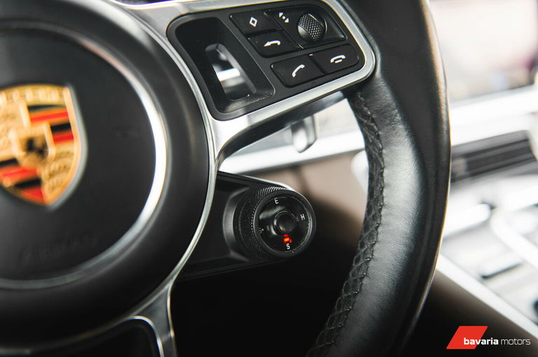 Porsche Panamera 4 E-Hybrid