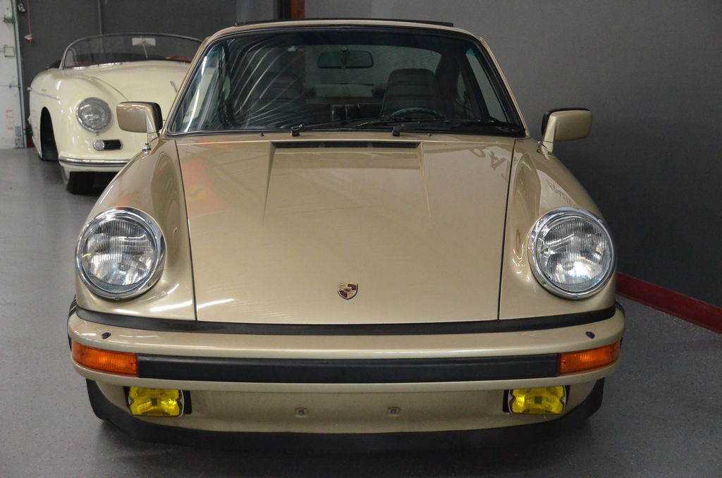 Porsche 911 Carrera 3.2 (US)