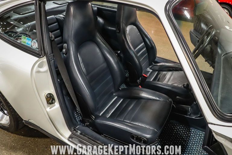 Porsche 911 Carrera 3.2 (US)