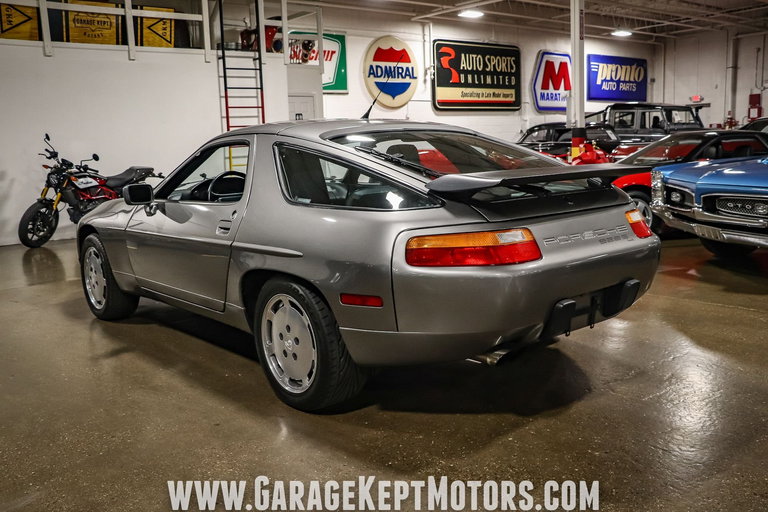 Porsche 928 S4