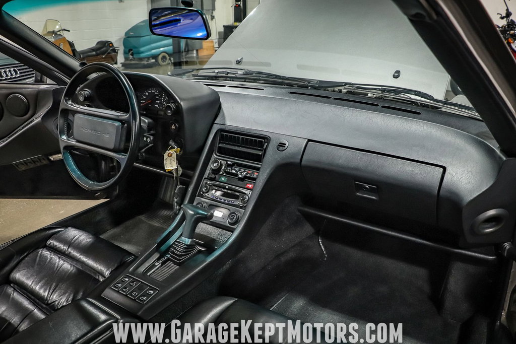 Porsche 928 S4