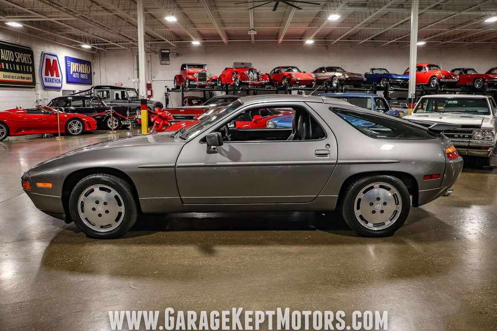 Porsche 928 S4