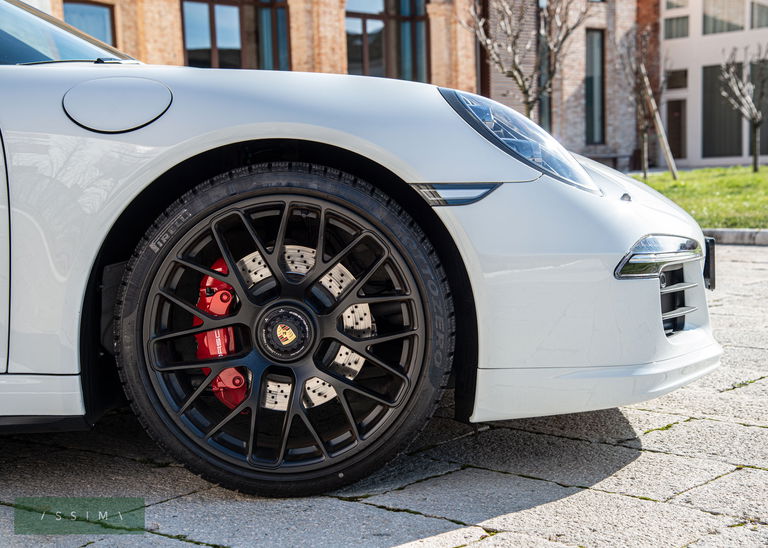 Porsche 991 Carrera 4 GTS