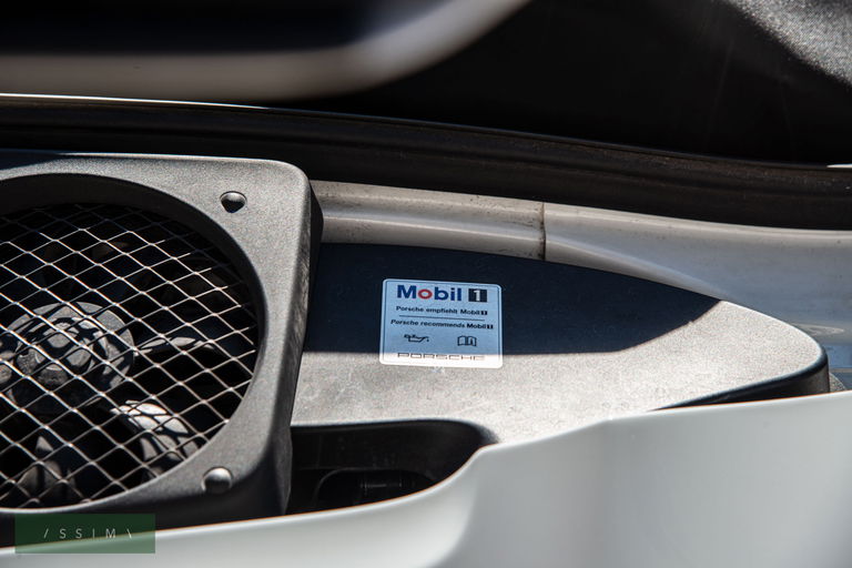 Porsche 991 Carrera 4 GTS