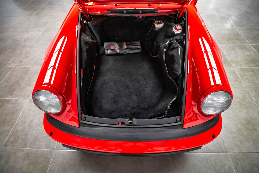 Porsche 911 Turbo 3.3