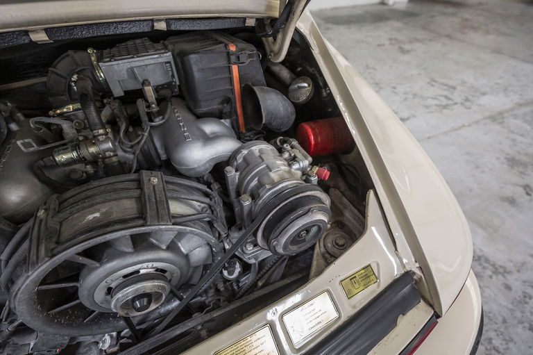 Porsche 911 Carrera 3.2