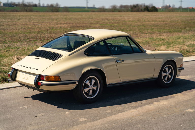 Porsche 911 T (US)