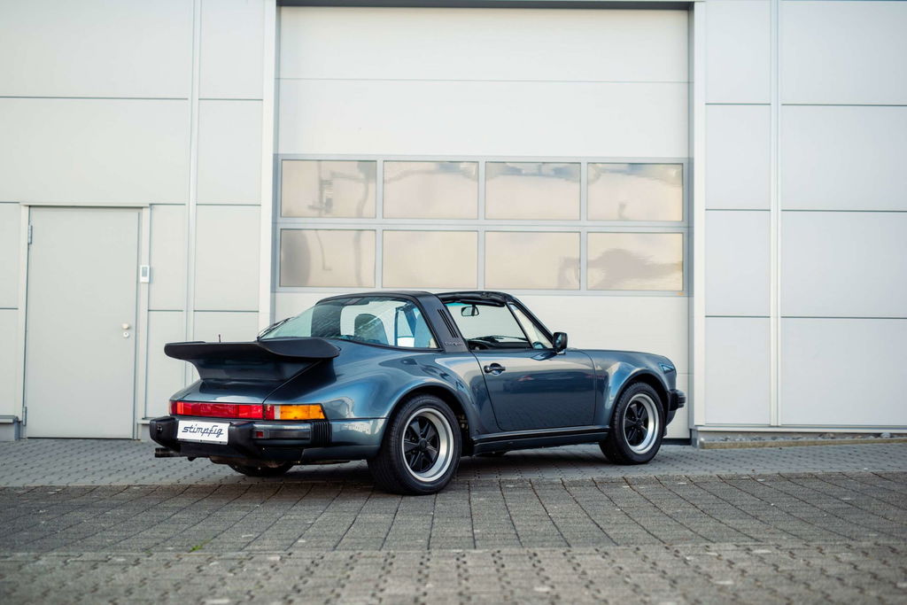 Porsche 911 Turbo 3.3 (US)