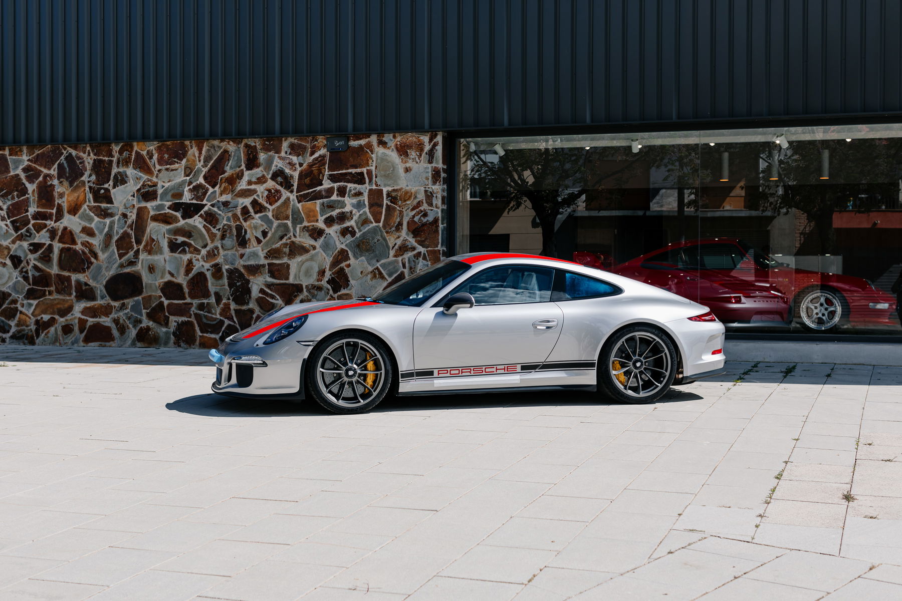 Porsche 911 R 2017 - elferspot.com - Marketplace for Porsche