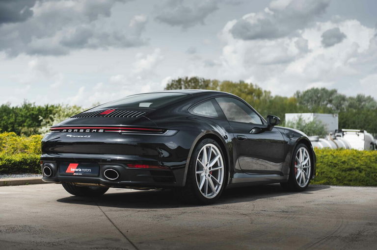 Porsche 992 Carrera 4S