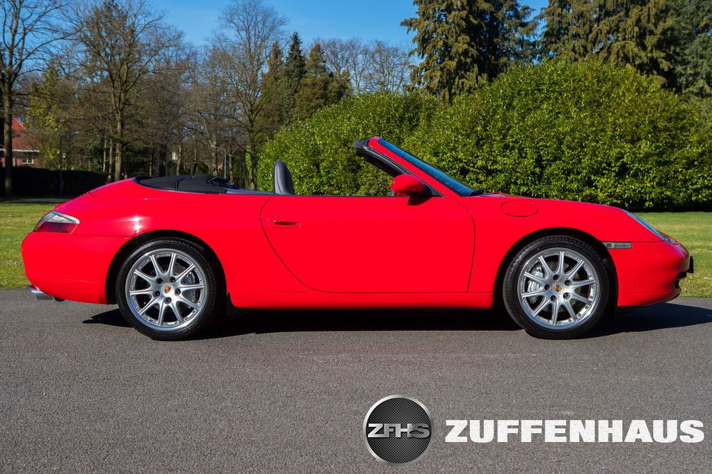 Porsche 996 Carrera 4