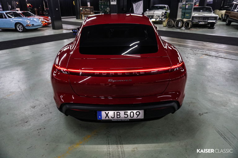 Porsche Taycan 4S