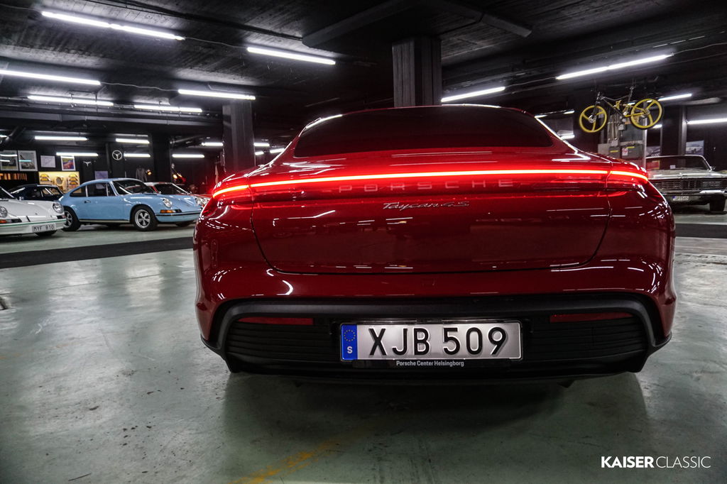 Porsche Taycan 4S
