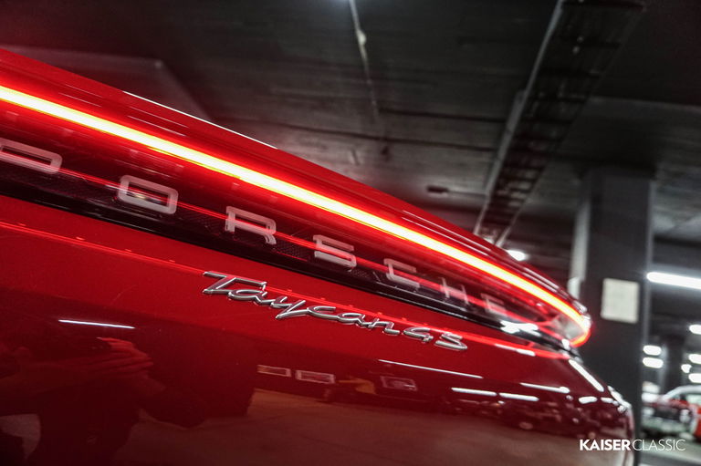 Porsche Taycan 4S