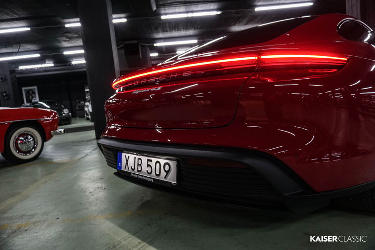 Porsche Taycan 4S