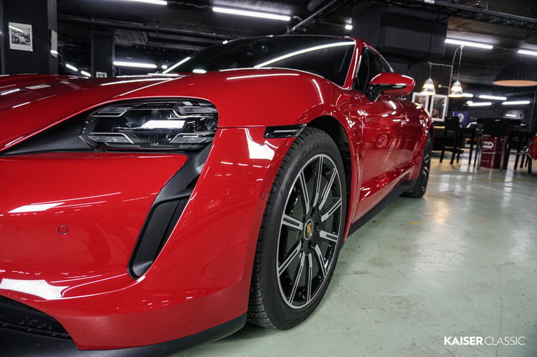Porsche Taycan 4S