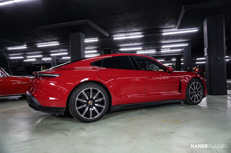 Porsche Taycan 4S