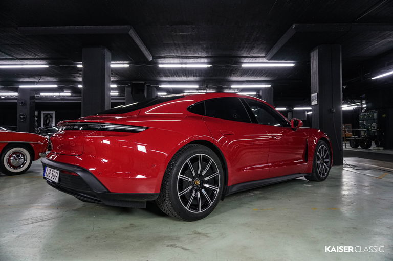 Porsche Taycan 4S
